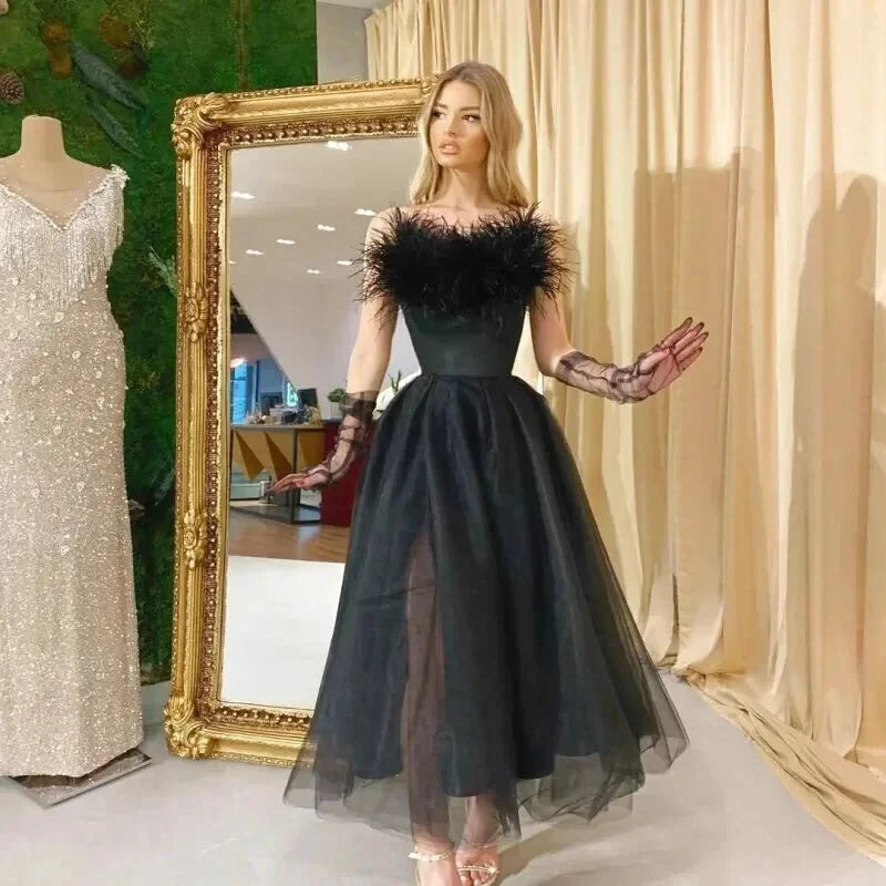 Robe Tulle Noire Longue avec Plume